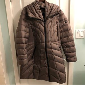 3X Bernardo long double zip packable down coat